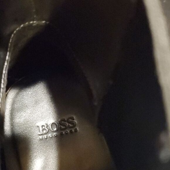 HUGO BOSS Black Leather Chelsea Boot - Size 9 - Picture 10 of 12